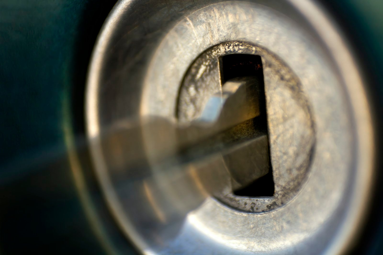 Llave introducida en el cilindro de una cerradura
